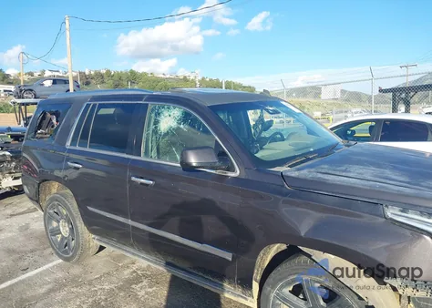 2015 Cadillac Escalade Premium z USA, uszkodzony, nr VIN 1GYS3CKJ3FR238088